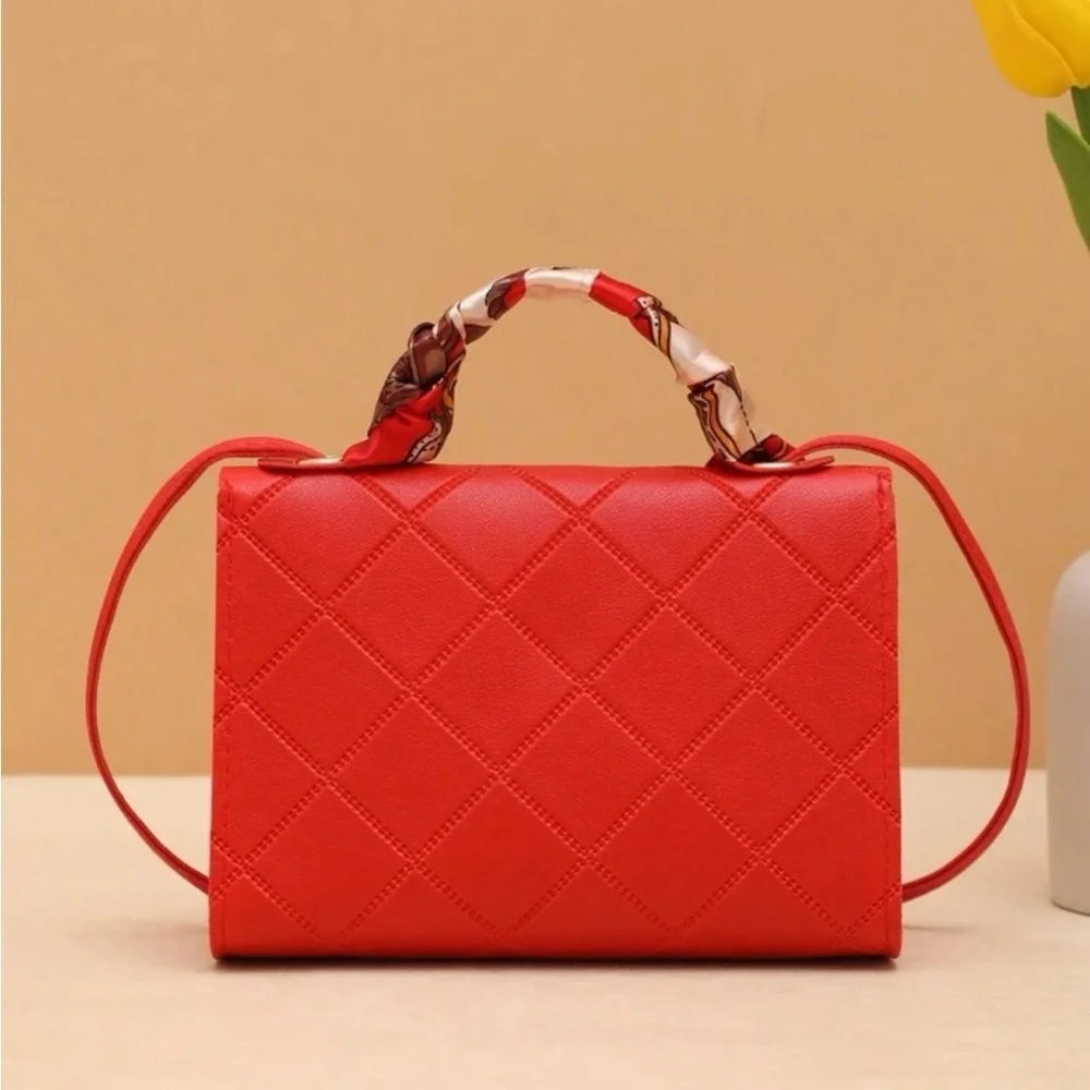 ⚠️Clearance Red Quilted Mini Crossbody Handbag - Picture 5 of 6